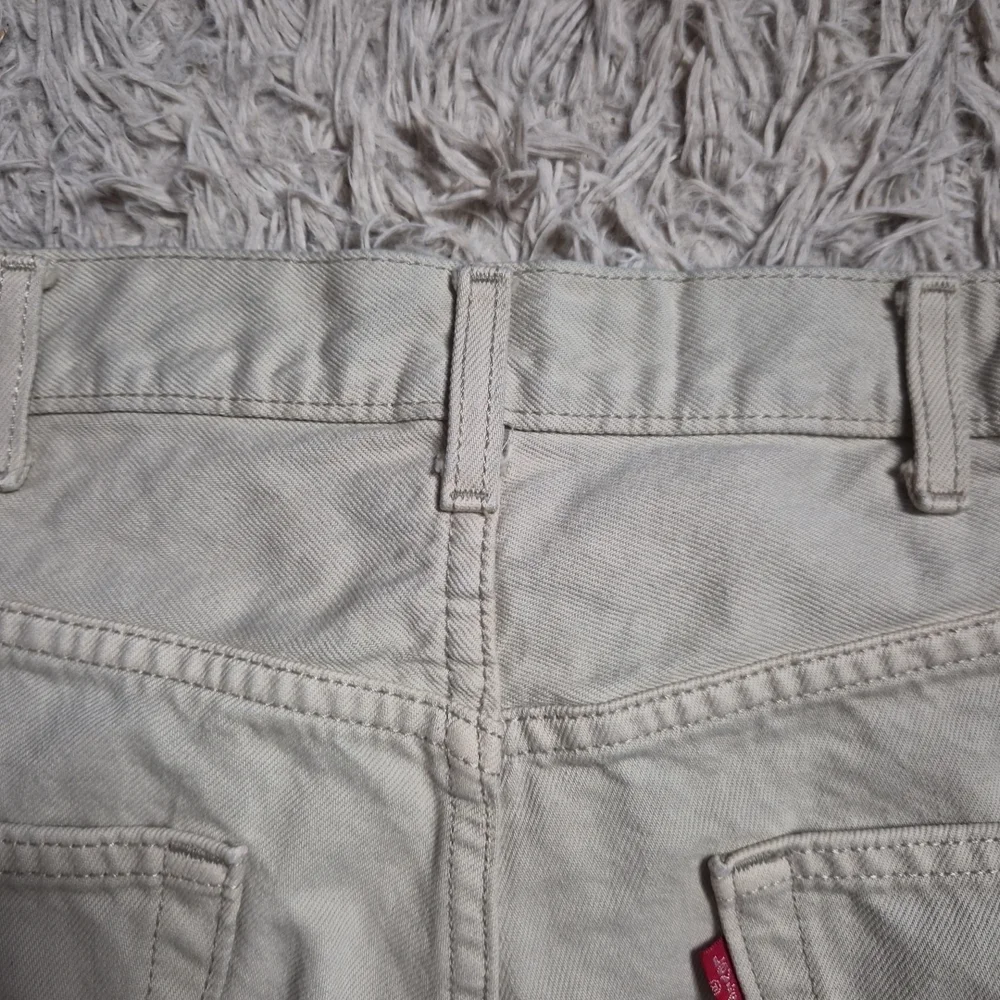 Mens Levis Jeans Relaxed Fit 550 Size 38 Light Tan Stone Khaki Spring Summer ✨️